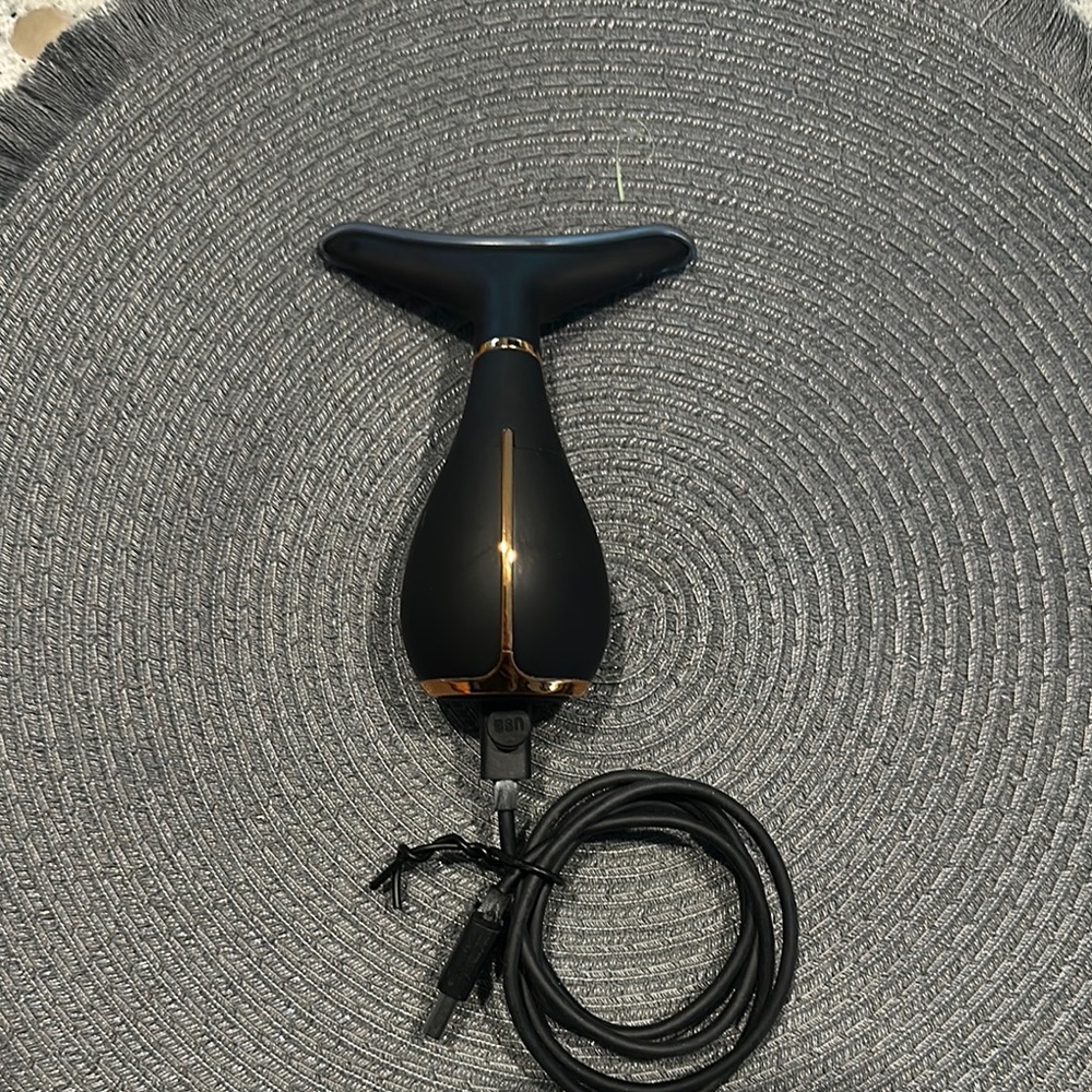 Glo24K Face and Neck Massager